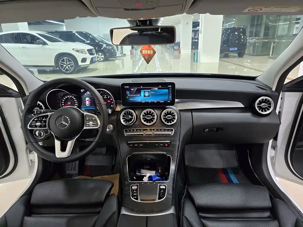 Mercedes-Benz C-Class — миниатюра 5