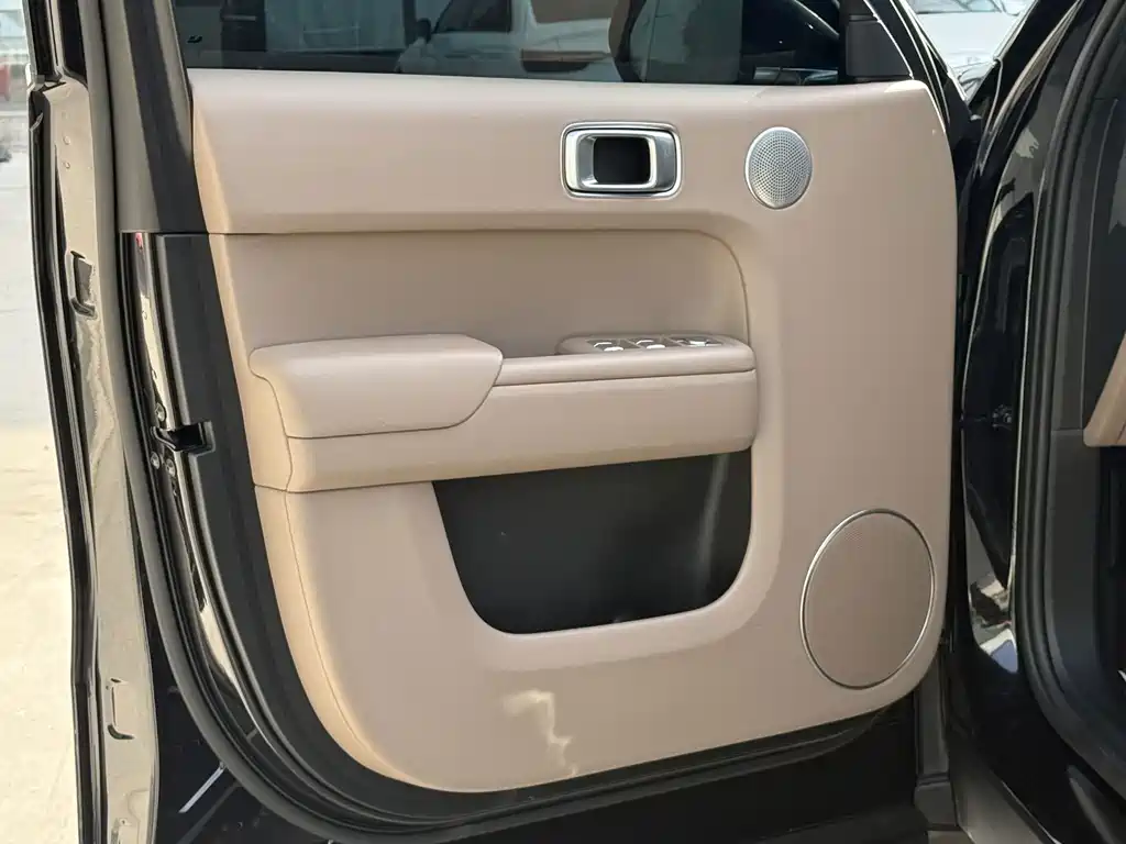 Li Auto Li L8 — миниатюра 13