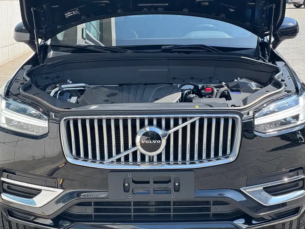 Volvo XC90 2022 B5 Luxury 5 мест