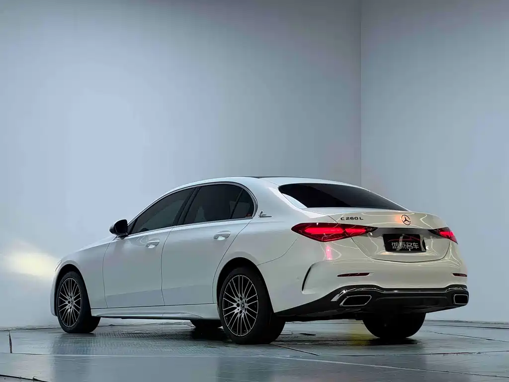 Mercedes-Benz C-Class — миниатюра 17