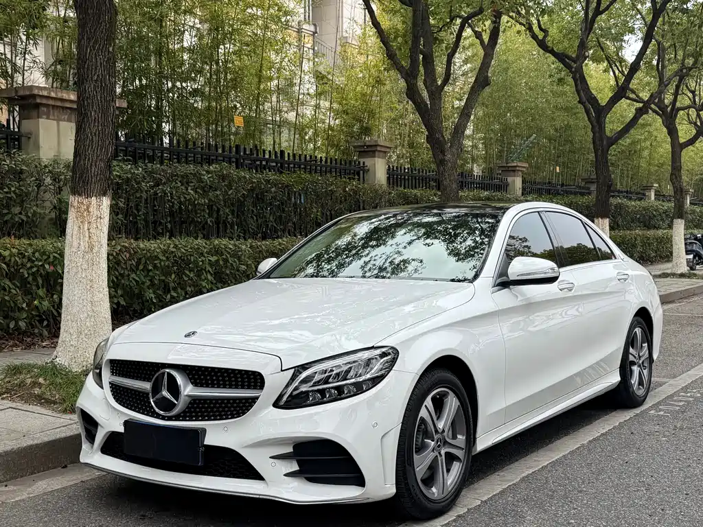 Mercedes-Benz C-Class 2020