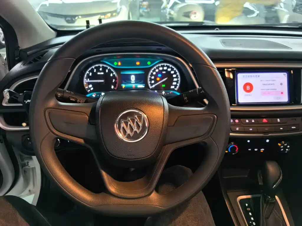 Buick Excelle — миниатюра 11