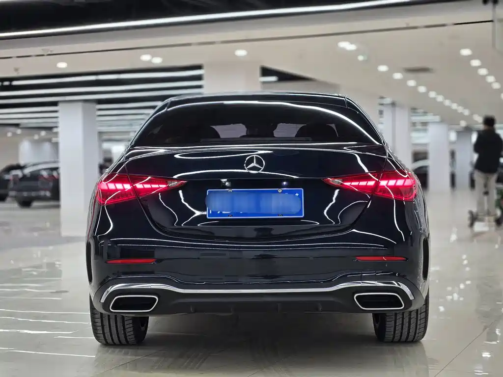 Mercedes-Benz C-Class — миниатюра 3