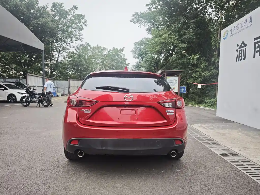 Mazda Mazda3 3 2016 2.0L AT Flagship