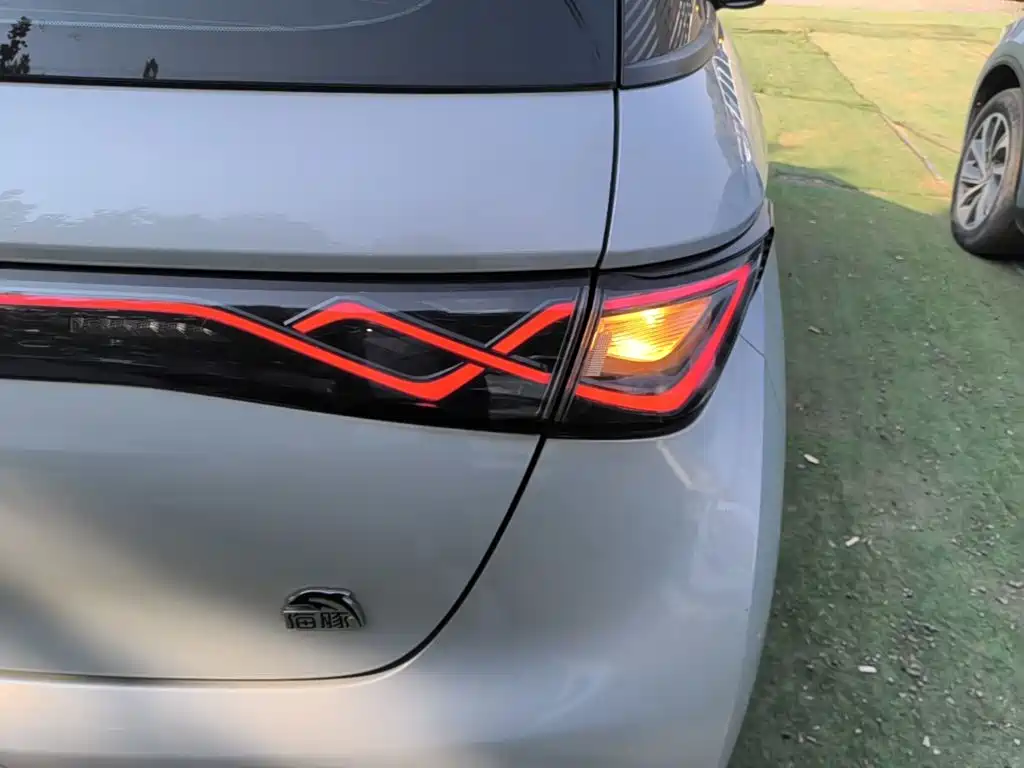 BYD Dolphin — миниатюра 8