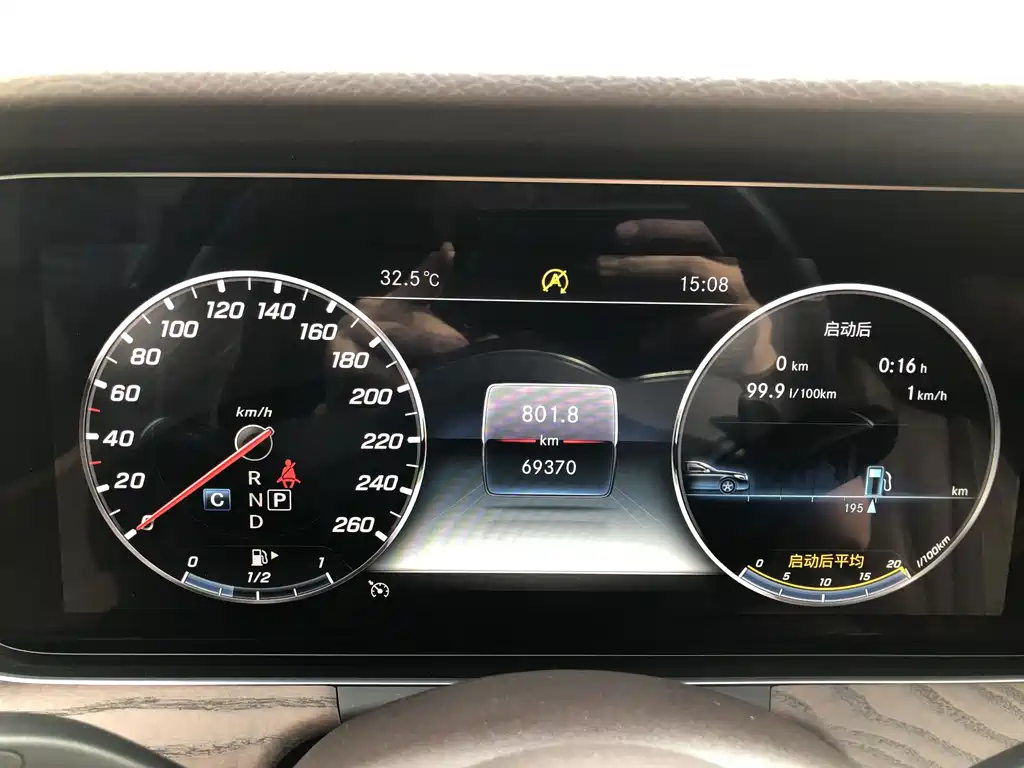 Mercedes-Benz E-Class — миниатюра 15