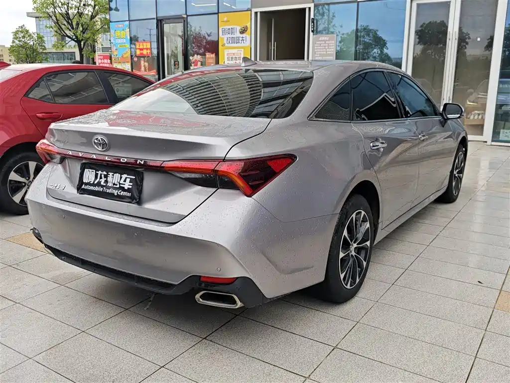 Toyota Avalon — миниатюра 8