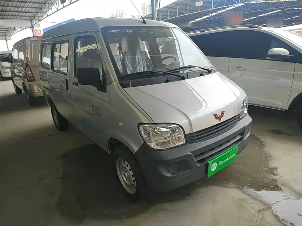 Wuling Sunshine 2023 1.5L 5/7 мест
