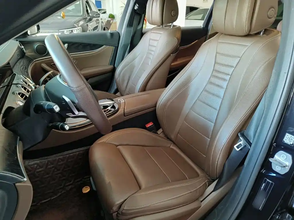 Mercedes-Benz E-Class — миниатюра 15