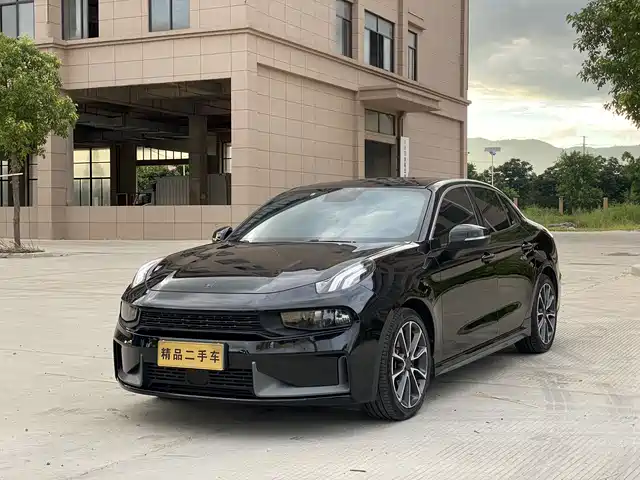 2020 Lynk & Co 03