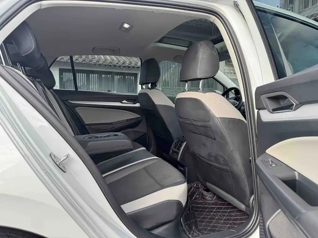 Volkswagen Golf — миниатюра 9