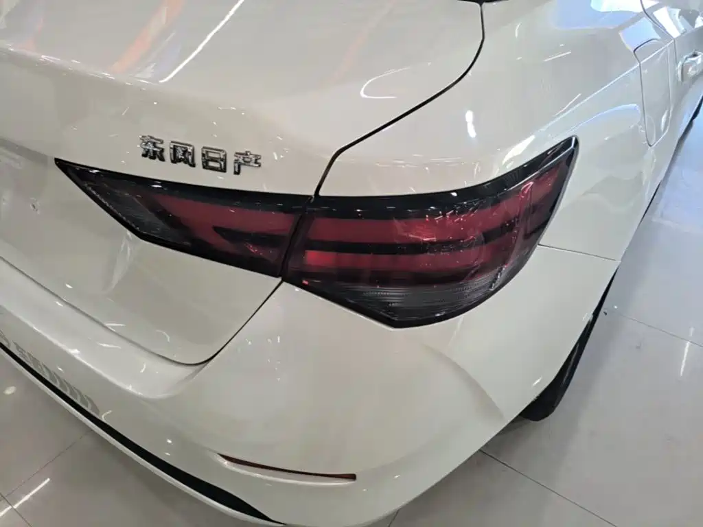 Nissan Sylphy — миниатюра 8