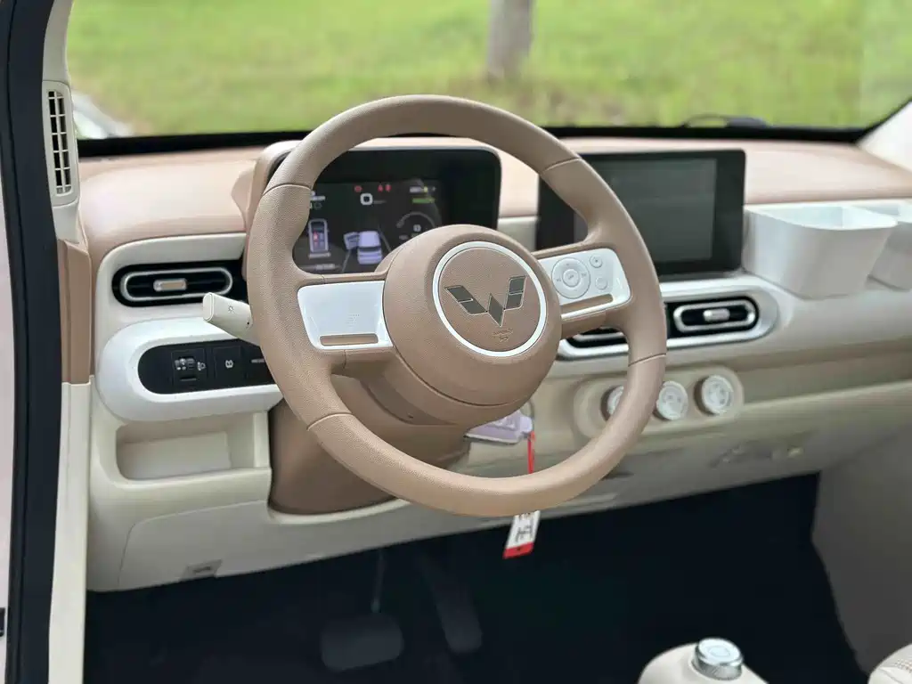 Wuling MINIEV — миниатюра 10