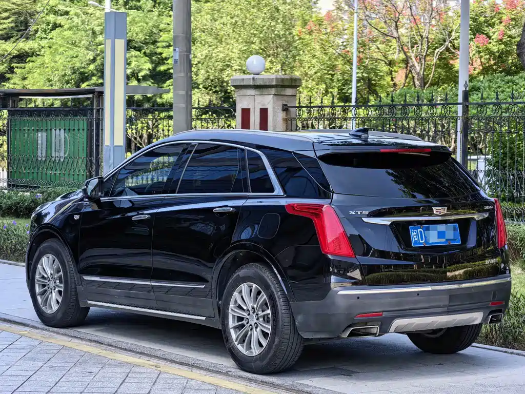 Cadillac XT5 — миниатюра 6