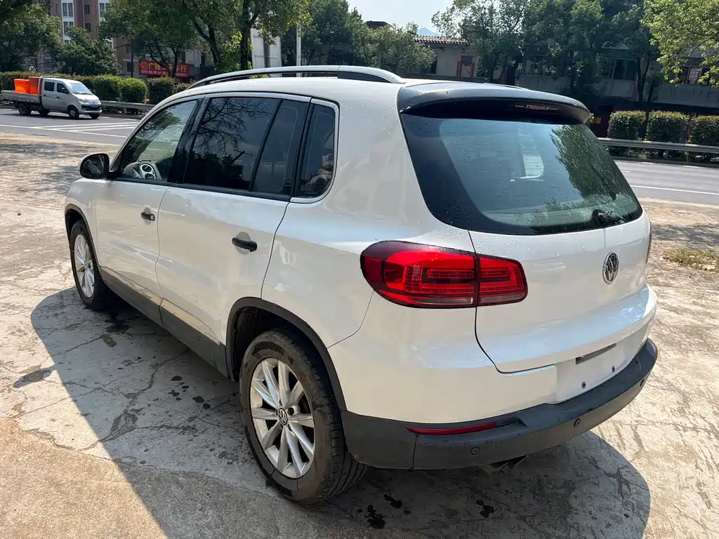 Volkswagen Tiguan — миниатюра 4
