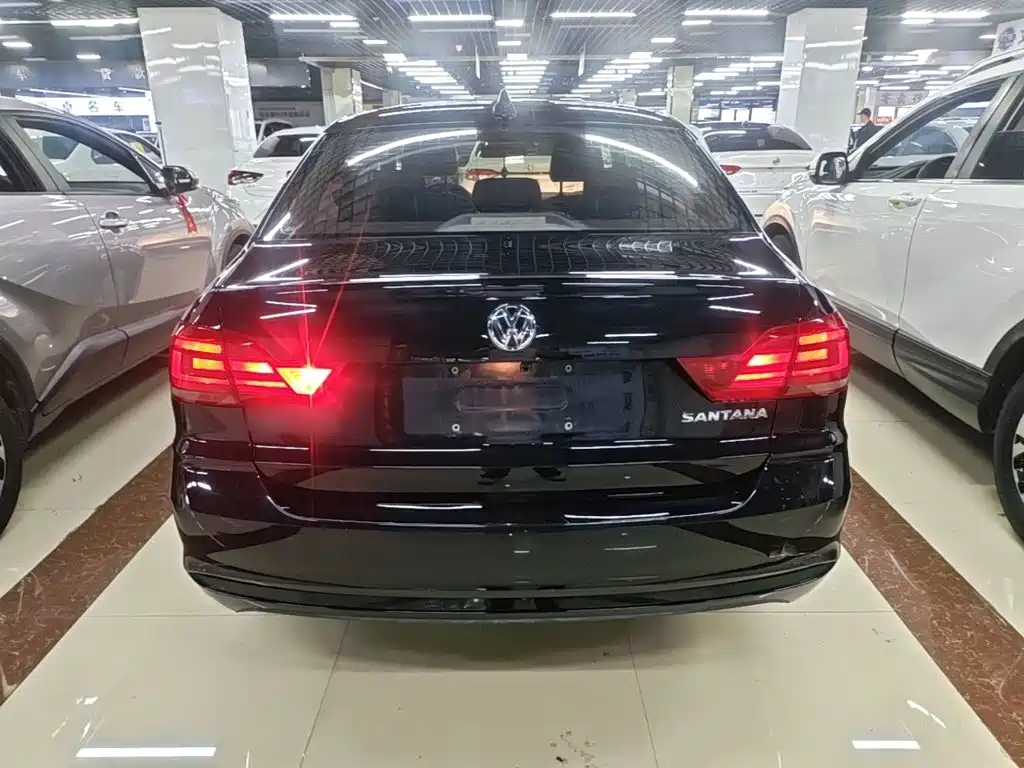 Volkswagen Santana — миниатюра 6