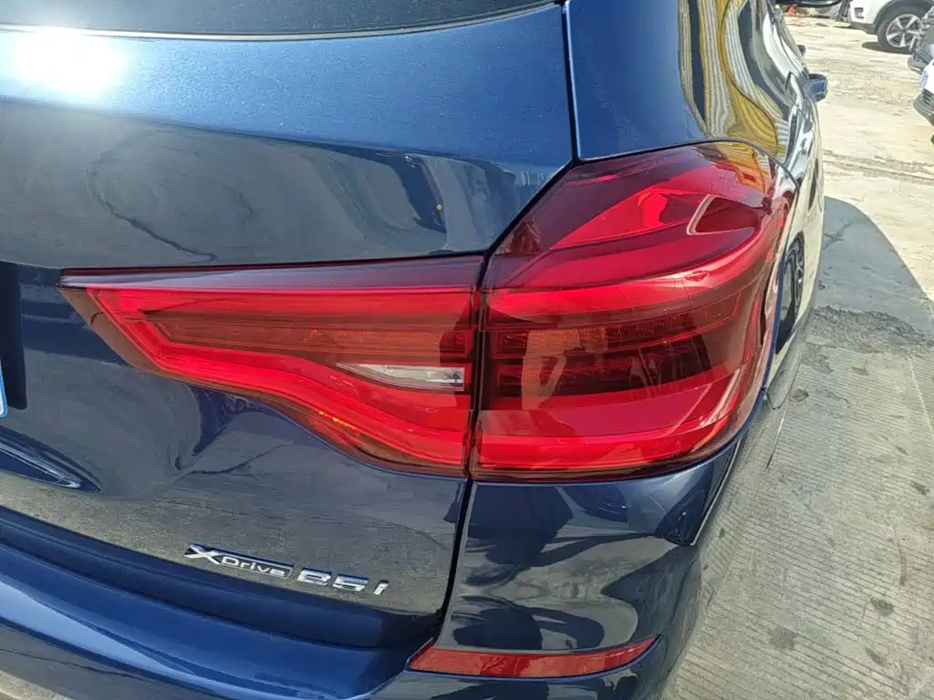BMW X3 — миниатюра 8