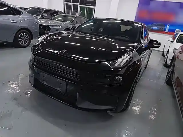 2020 Lynk & Co 03