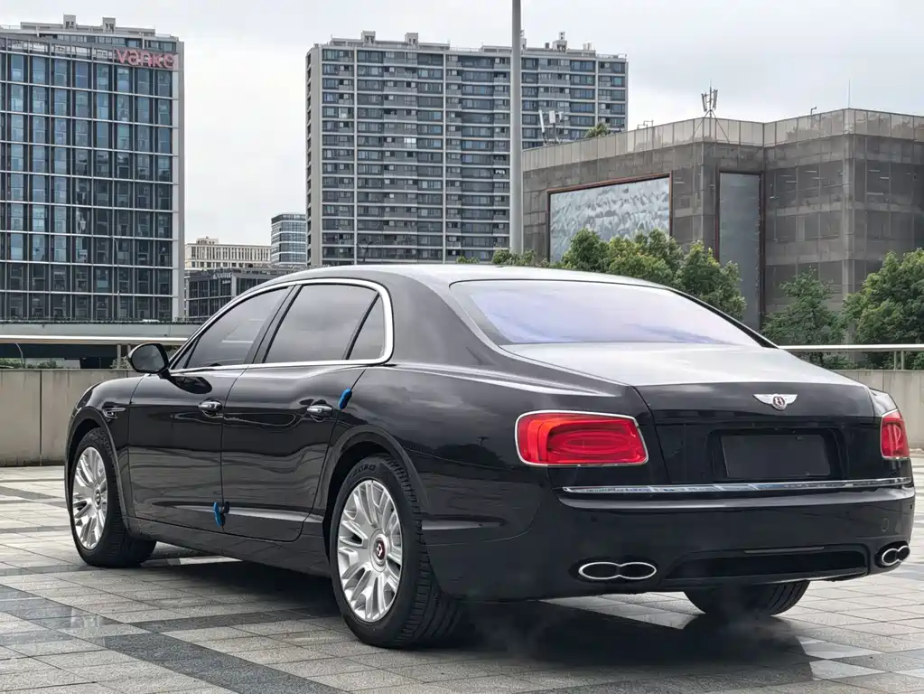 Bentley Flying Spur 2017 4.0T V8 Standard