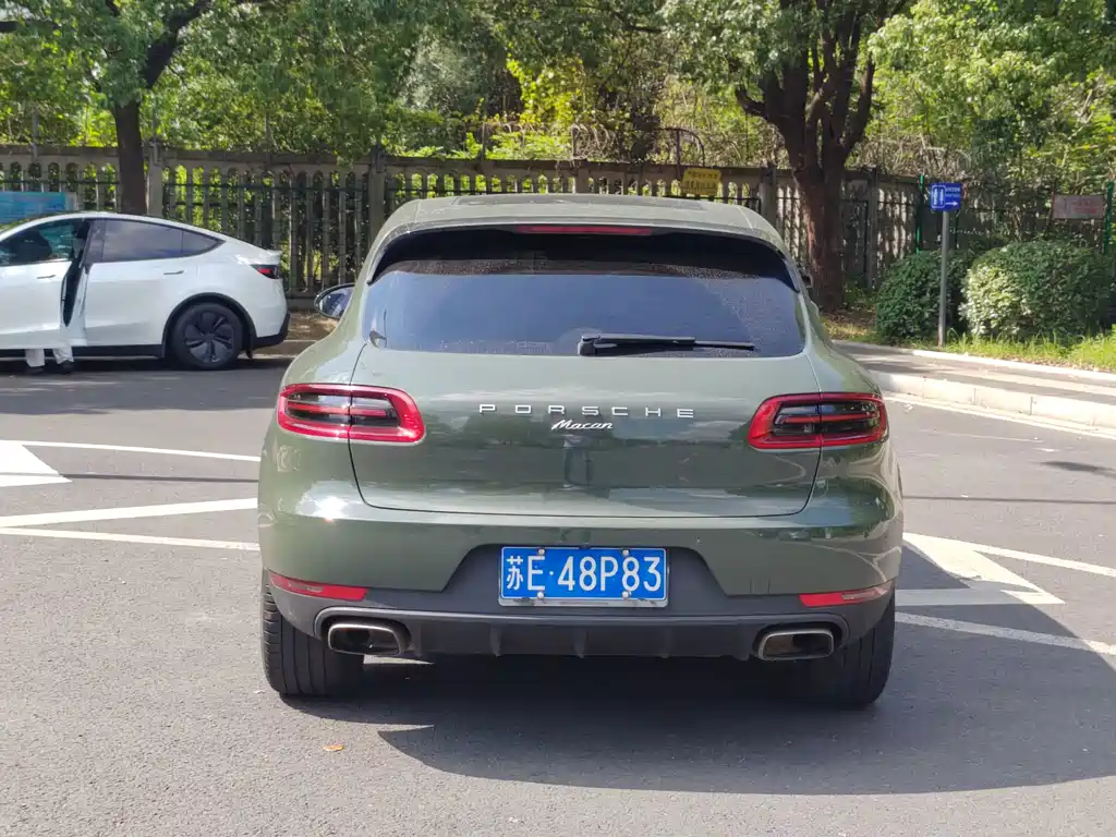 Porsche Macan — миниатюра 11