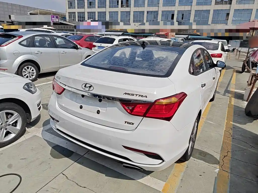 Hyundai Mistra — миниатюра 7