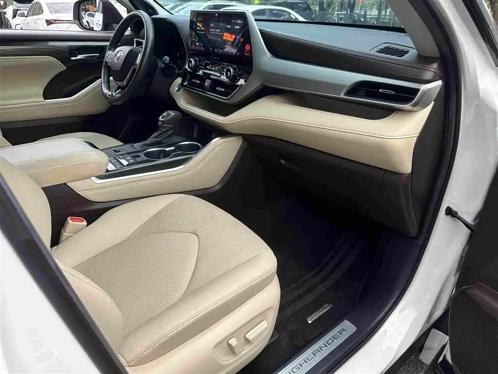 Toyota Highlander — миниатюра 18