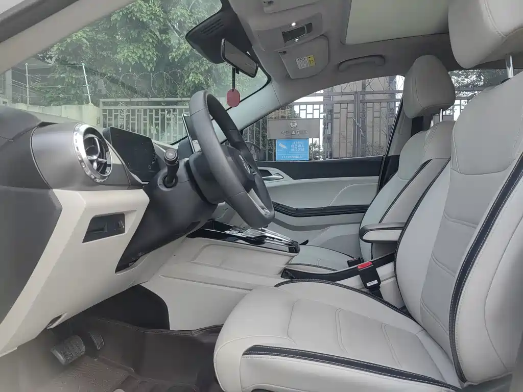 BYD Yuan Pro — миниатюра 8