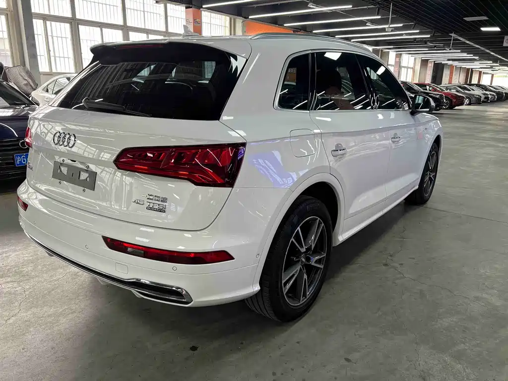 Audi Q5L — миниатюра 5