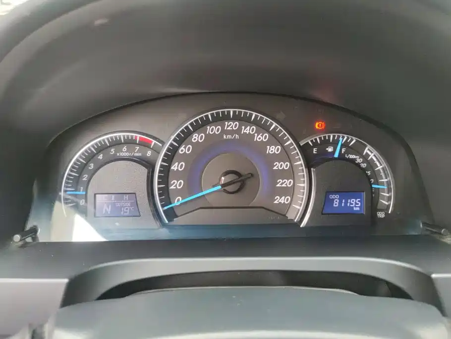 Toyota Camry — миниатюра 14