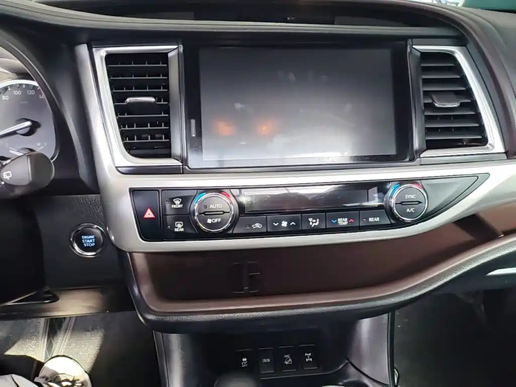 Toyota Highlander — миниатюра 13