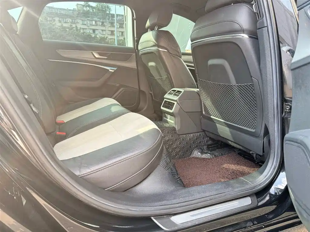 Audi A6L — миниатюра 7