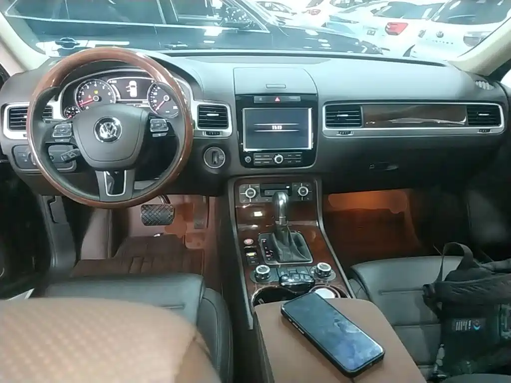 Volkswagen Touareg — миниатюра 10