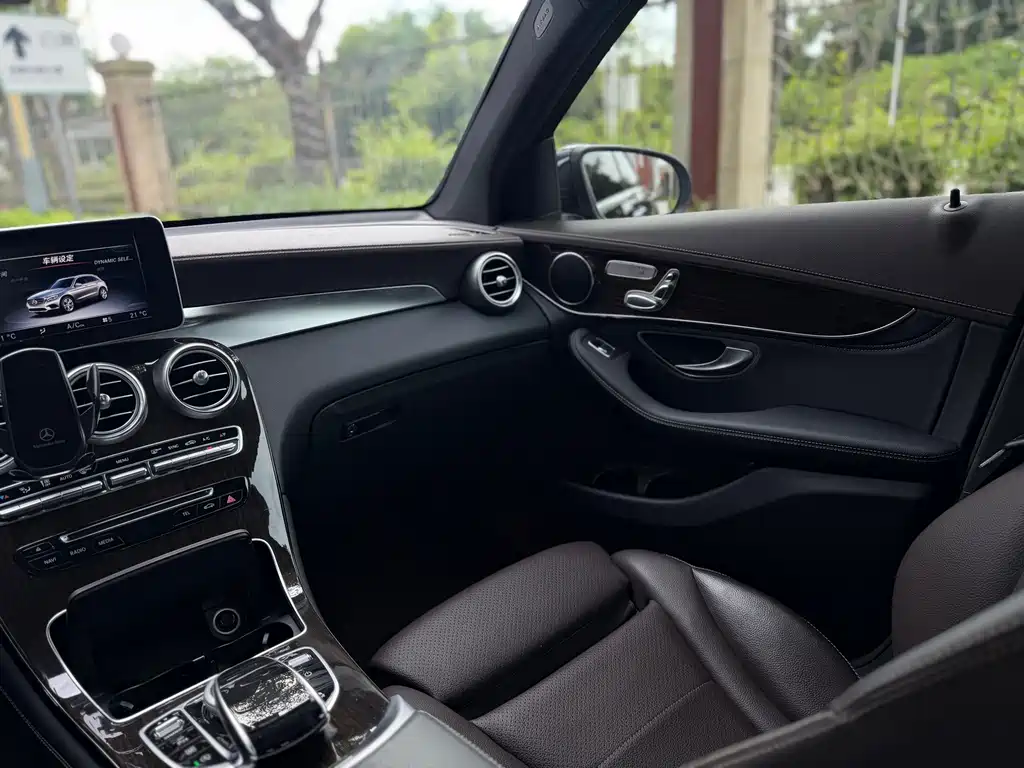 Mercedes-Benz GLC — миниатюра 8