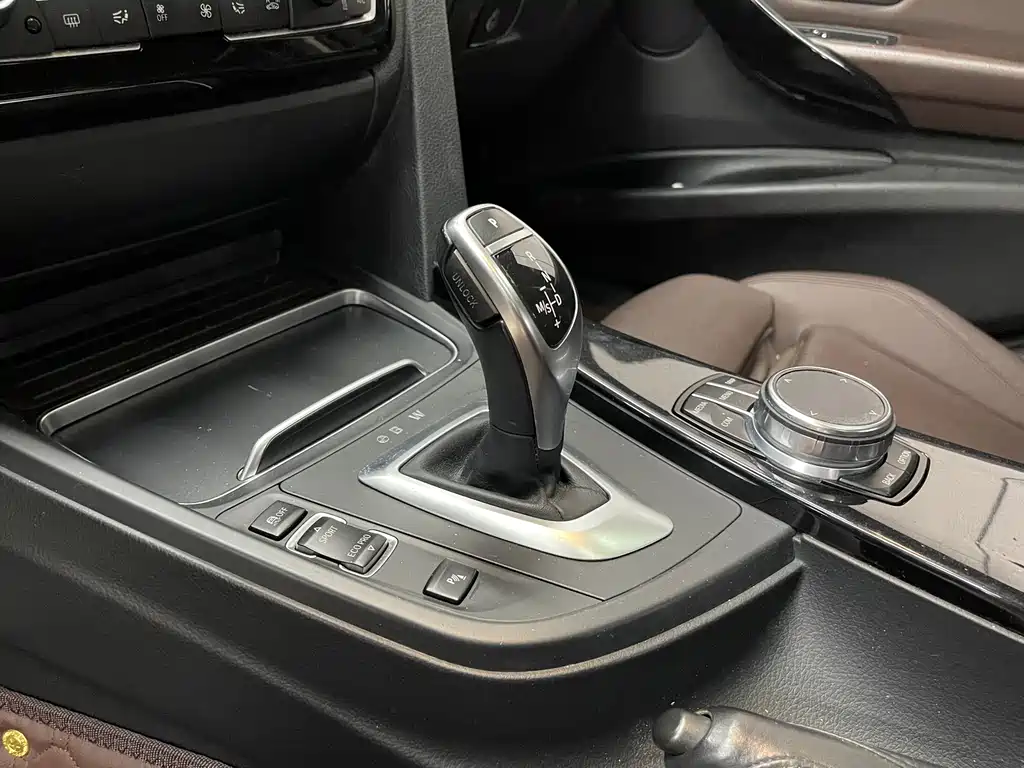 BMW 3 Series — миниатюра 7