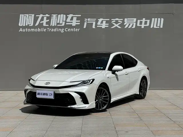 TOYOTA CAMRY 2024