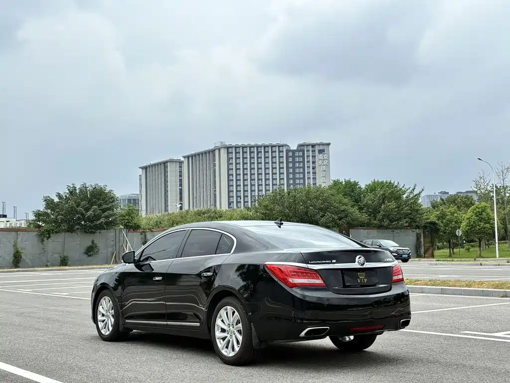 Buick LaCrosse — миниатюра 8