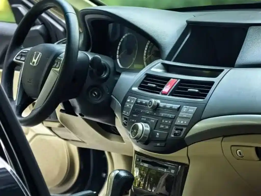 Honda Accord — миниатюра 6