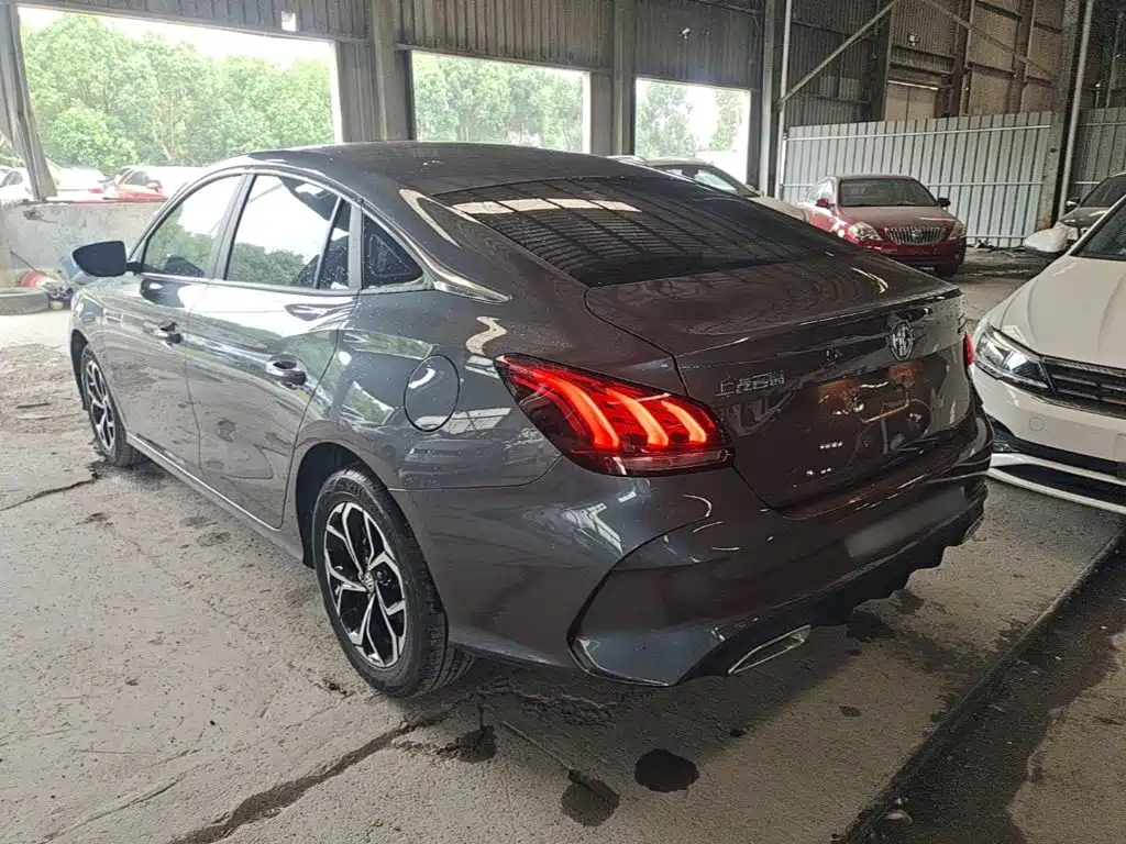 MG 5 2022 180DVVT CVT Flagship
