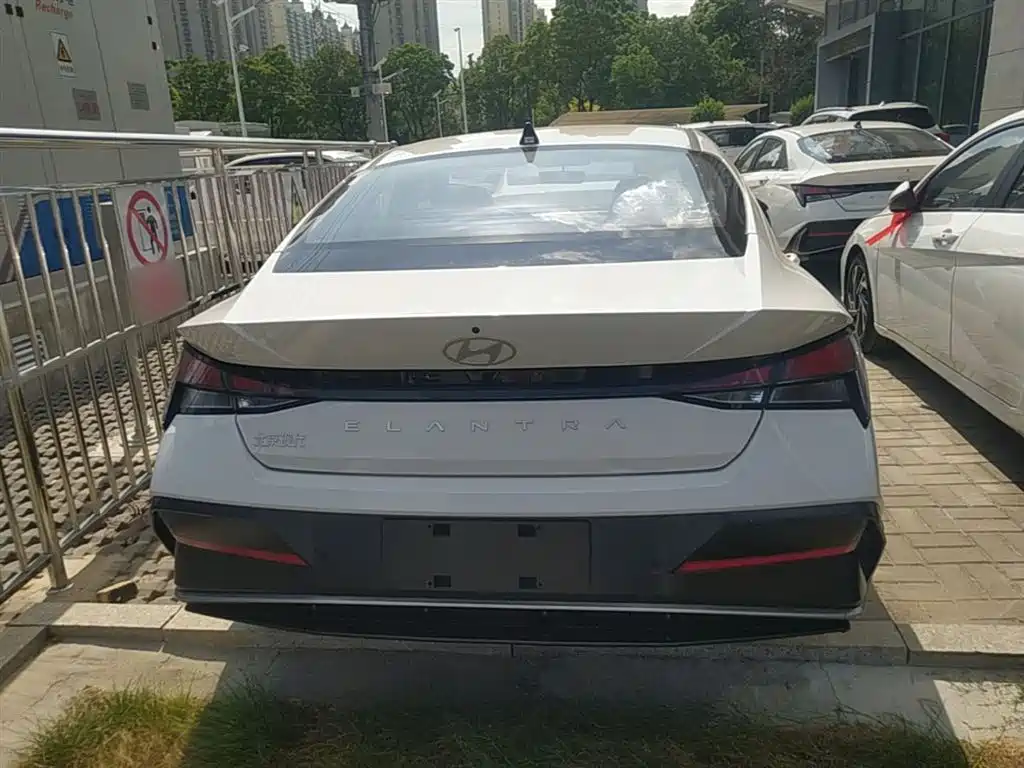 Hyundai Elantra 2023 1.5L CVT GLX Elite