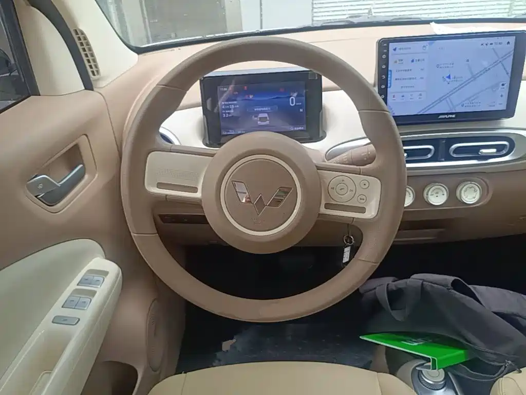 Wuling MINIEV — миниатюра 11