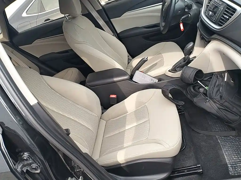 Buick Excelle — миниатюра 25