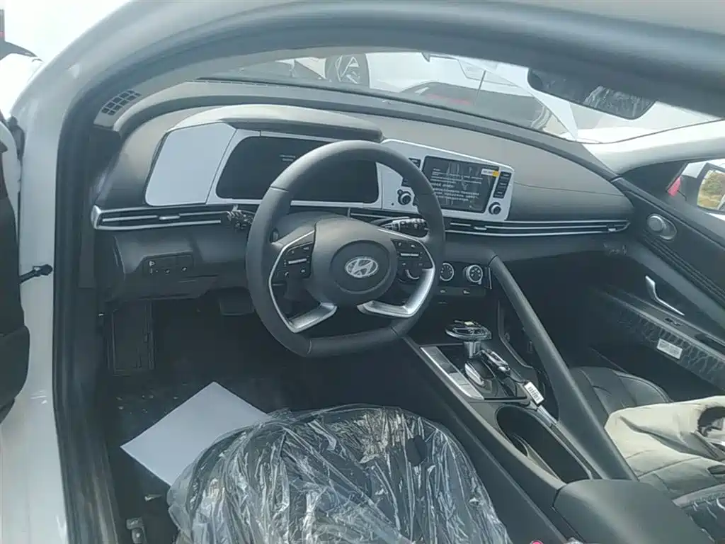 Hyundai Elantra 2023 1.5L CVT GLX Elite