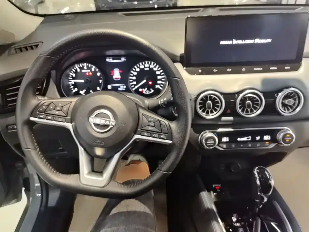 Nissan X-Trail — миниатюра 10