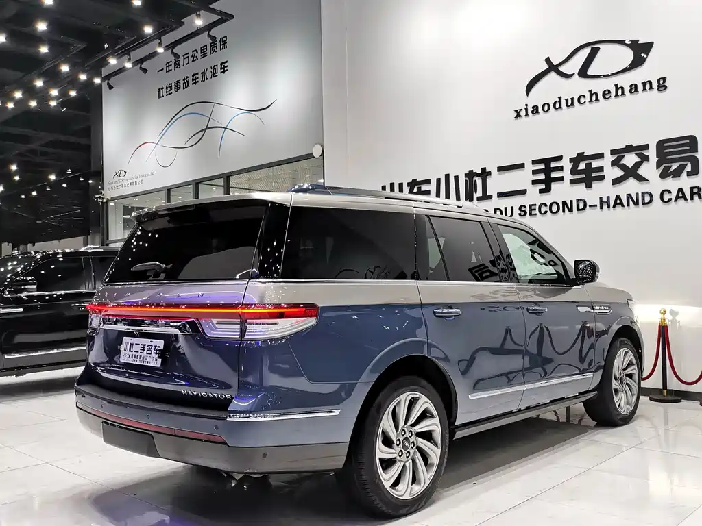 Lincoln Navigator — миниатюра 20