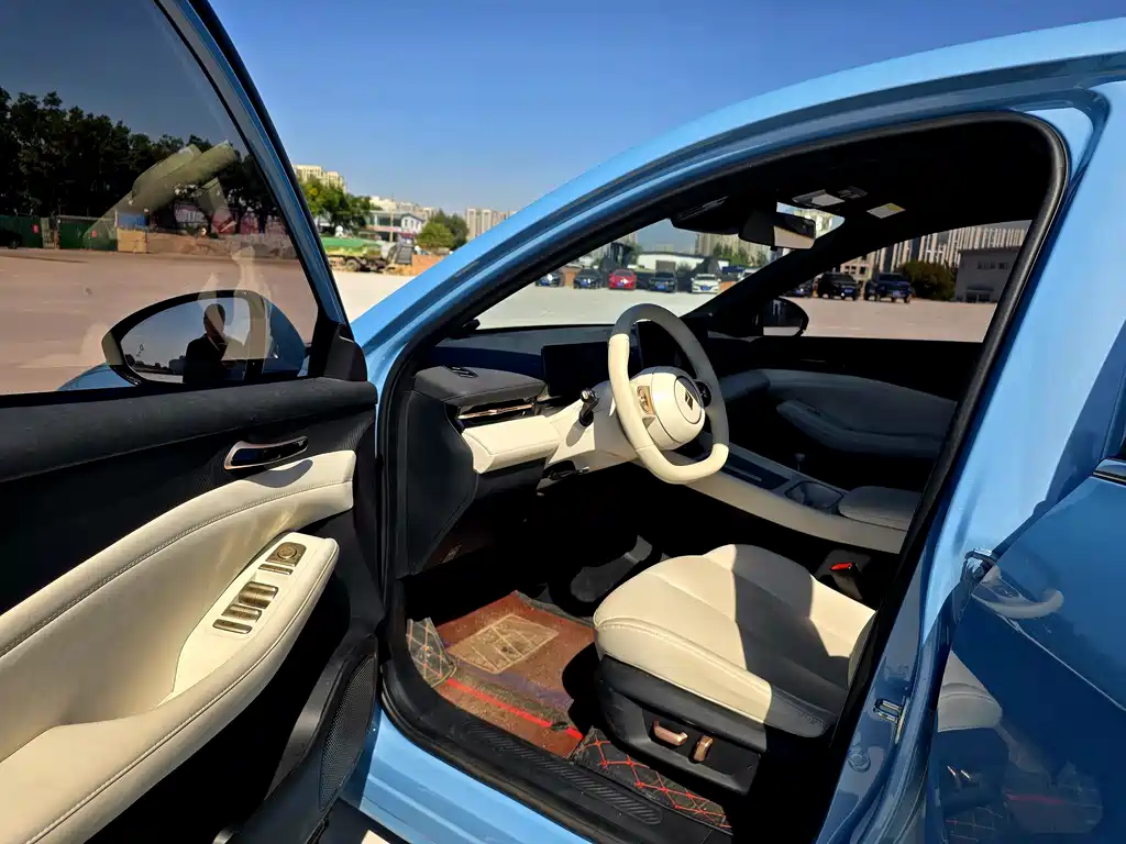 Baojun Yunhai — миниатюра 8