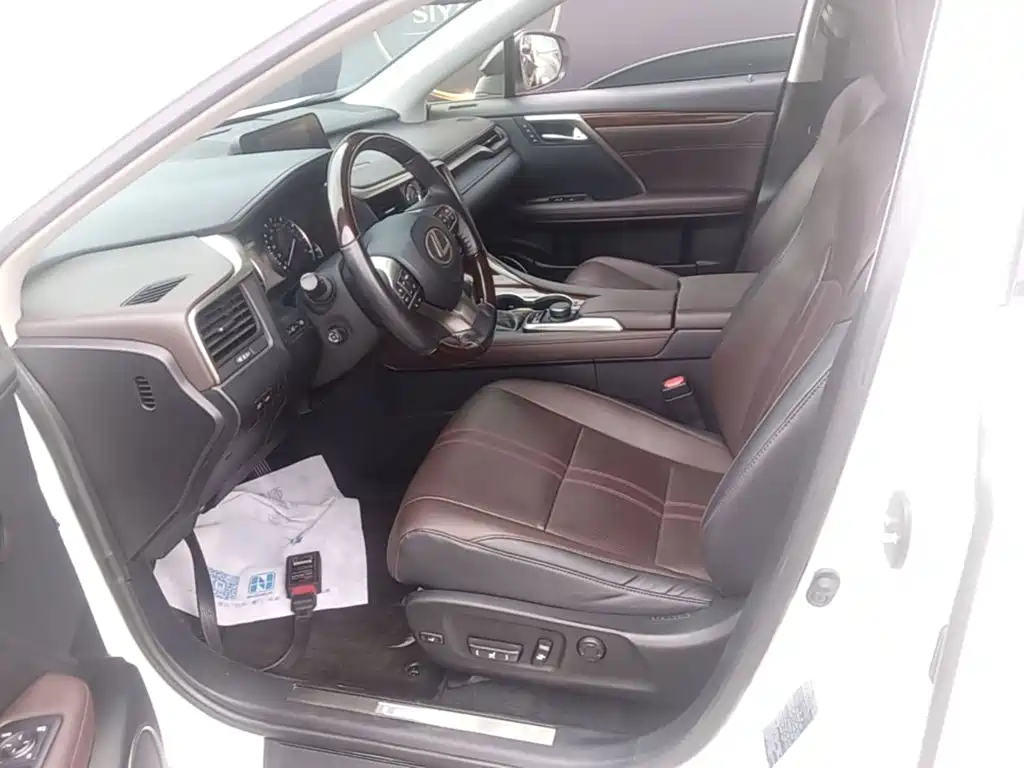 Lexus RX — миниатюра 11