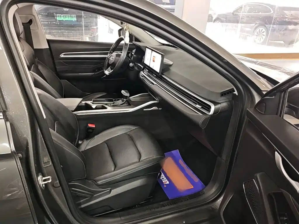 Geely Emgrand — миниатюра 25