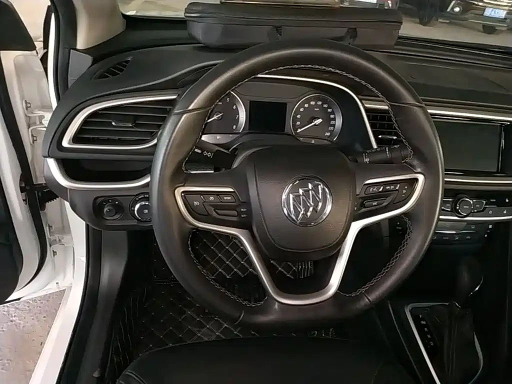 Buick Excelle — миниатюра 11