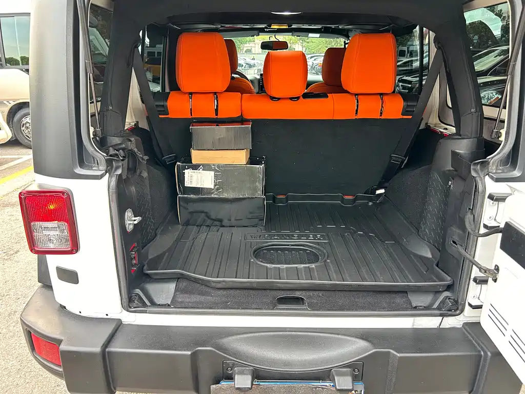 Jeep Wrangler — миниатюра 11