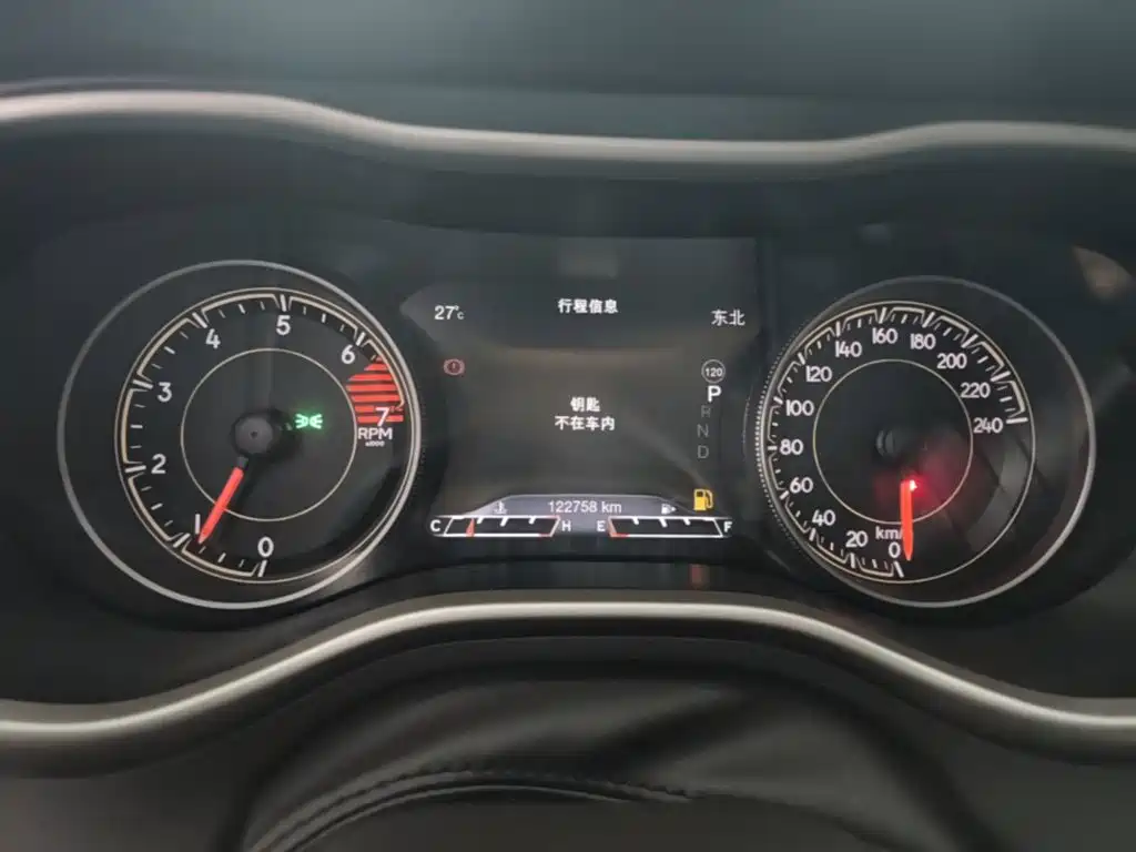 Jeep Cherokee — миниатюра 12